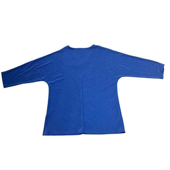 Chico’s Travelers Blue Textured Knit VNeck 3/4 Sleeve Top Womens Plus Size 2 NWT - Picture 2 of 6